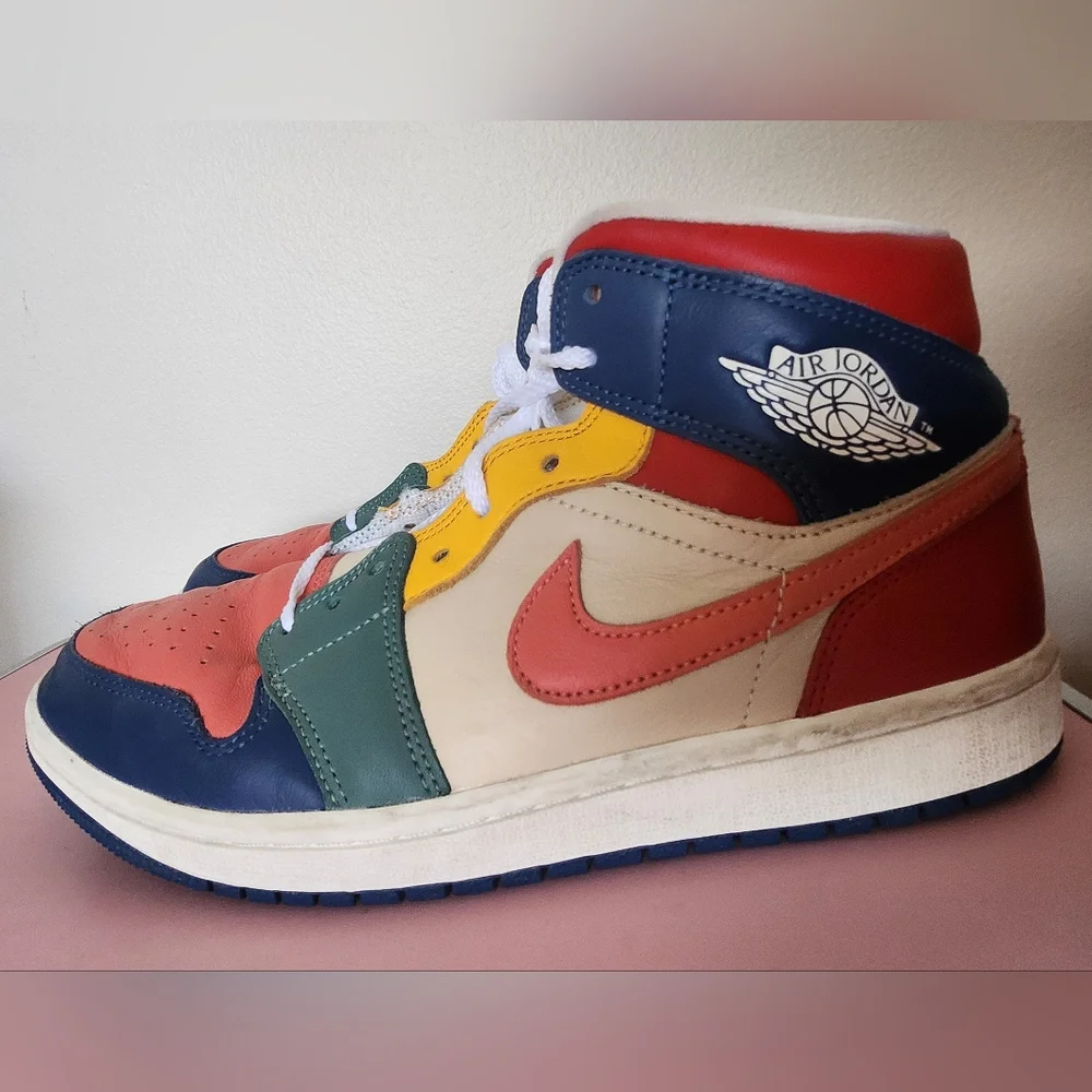 Nike Air Jordan Retro 1 Mid SE Multicolor Sneakers Size 9